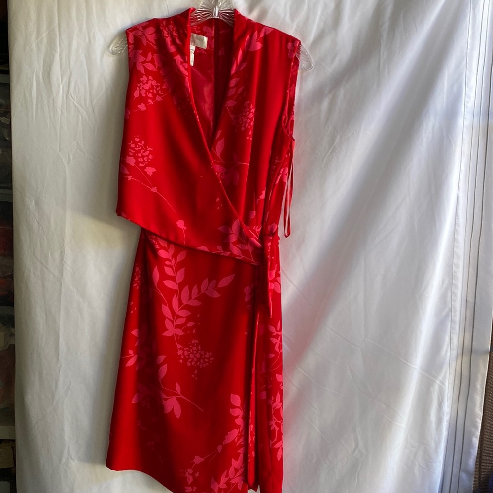 JONES NEW YORK DRESS  SIZE 10  FLORAL RED WRAP /KIMONO STYLE  V NECK SLEEVELESS